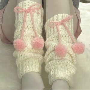 “𝐵𝒶𝓁𝓁𝑒𝓉 𝓀𝒾𝓉𝓉𝑒𝓃” crochet leg warmers 🎀😽🩰